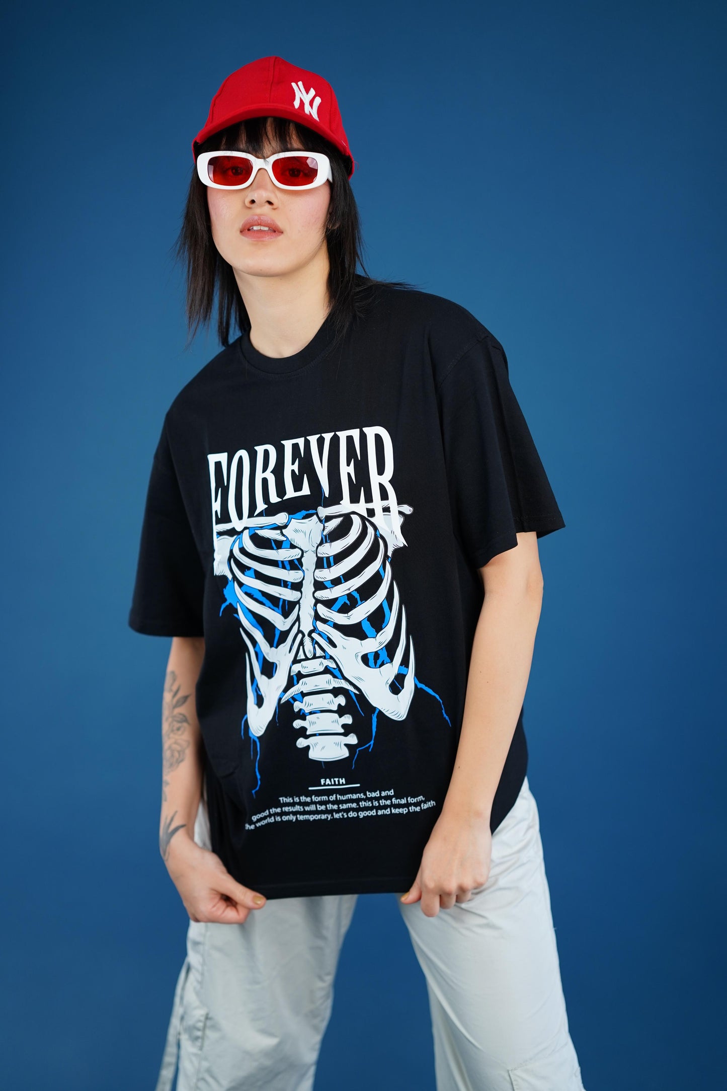 Faith Forever T-Shirt in black